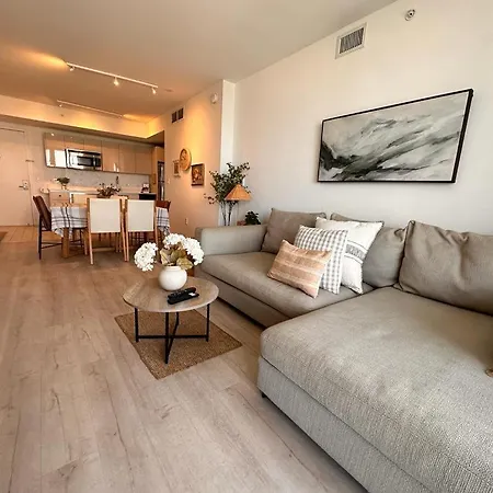 Miami Beach 1B 1B W Kitchen And Beach Service